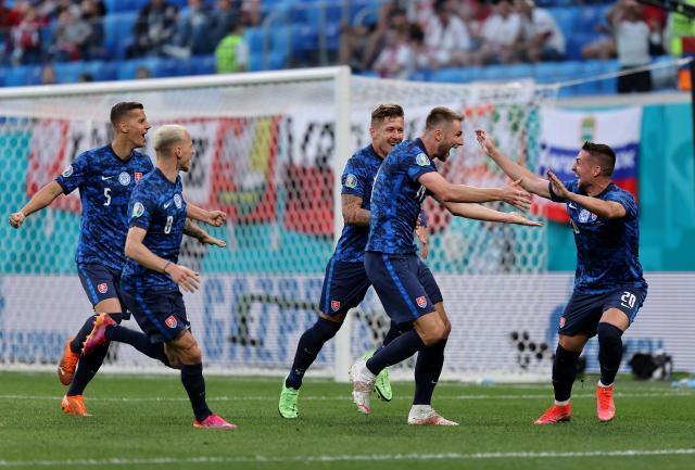 登录入口-主帅完胜+关键球员完胜 斯洛伐克梦想“第3个奇迹”